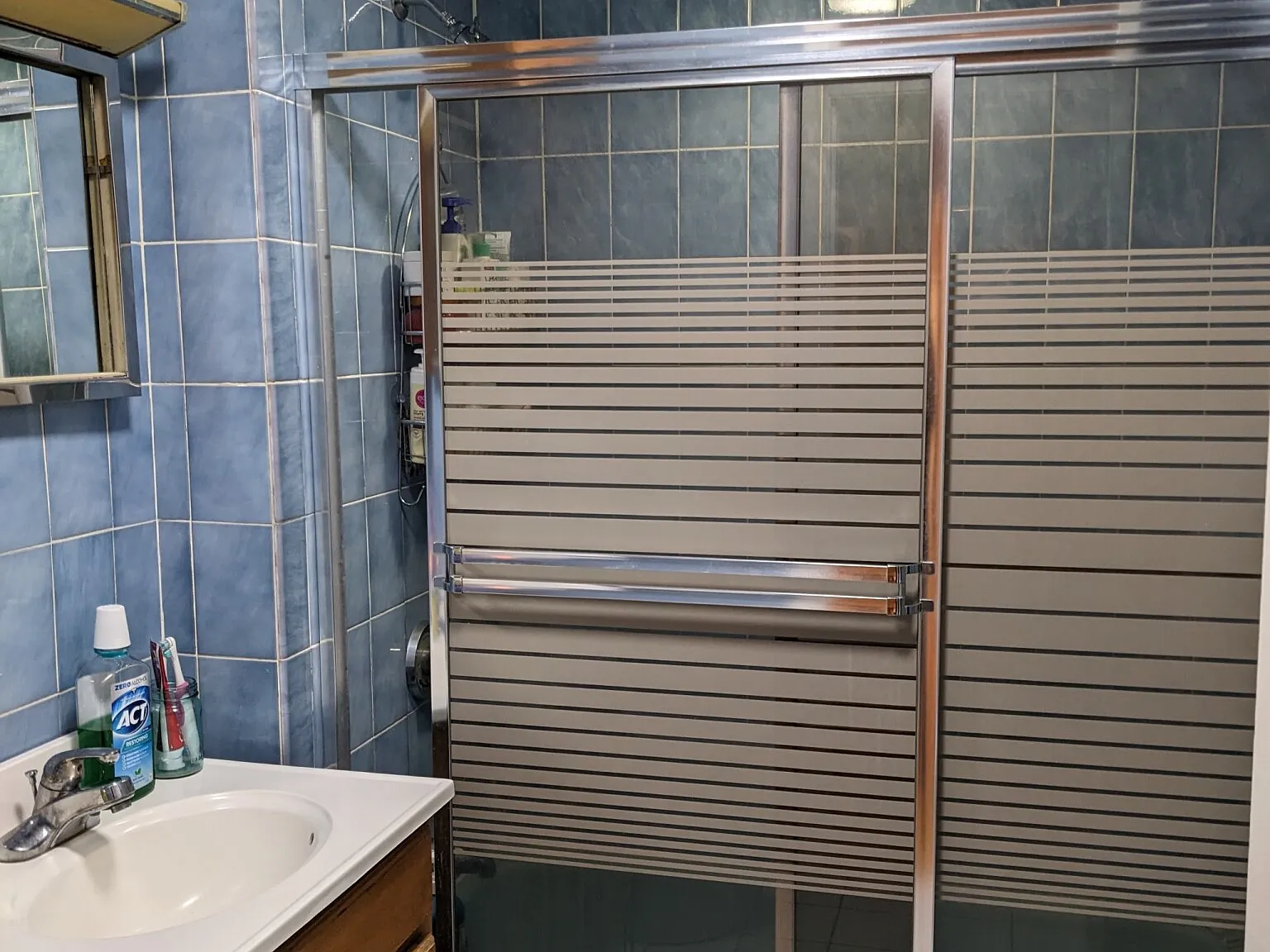 4 bed, 9999 sqft, $3,995 — Photo 4