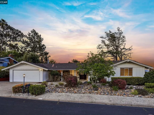 61 Sullivan Dr, Moraga, CA 94556