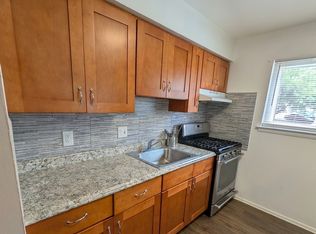 7917 Dungan Rd, Philadelphia, PA 19111