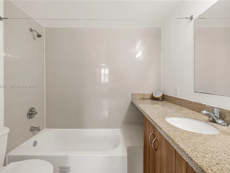 601 NE 23rd St #706 — Photo 15