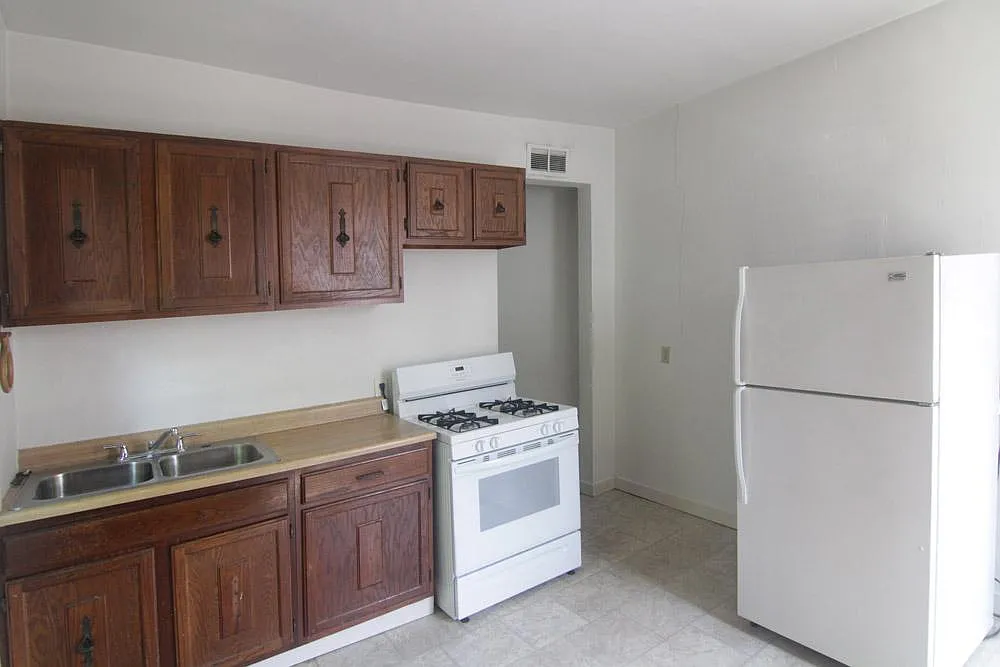 Building Photo - 303 West St #2