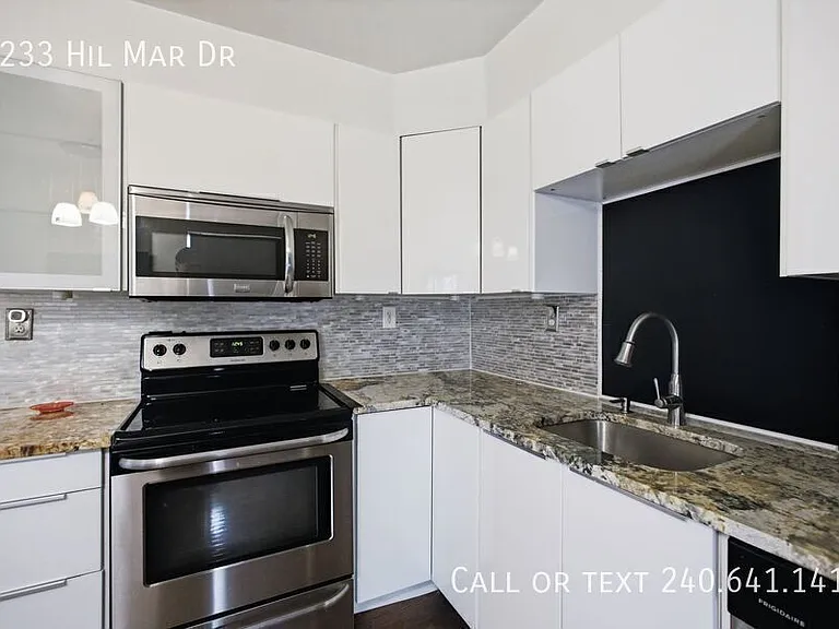 5233 Hil Mar Dr — Photo 6