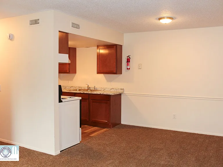 Hidden Village Square Apartments — Photo 32