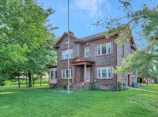 1329 S 2nd Ave, Hoopeston, IL 60942