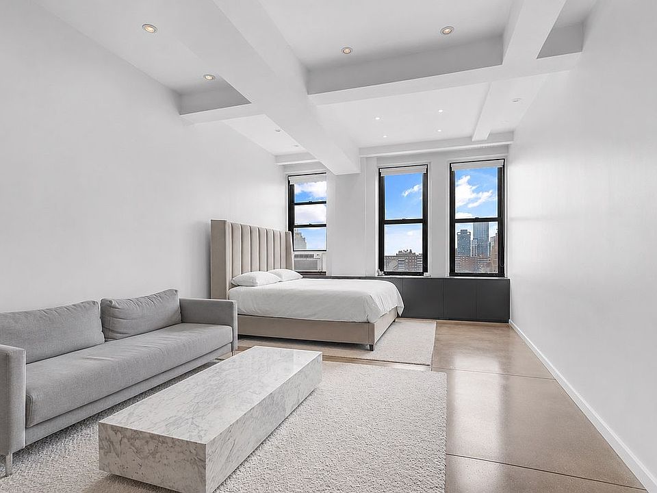1st image of 315 7th Ave APT 17C