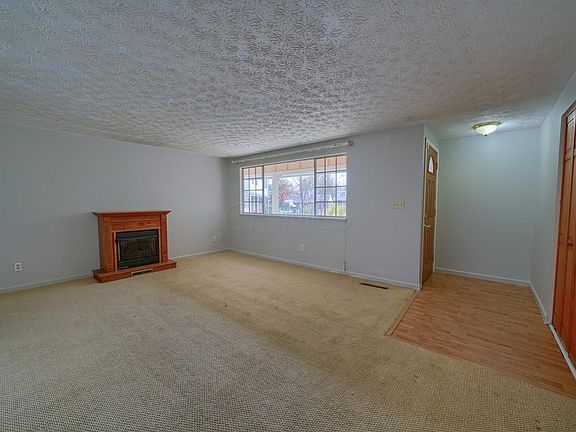 4th image of 3486 Vienna Ct