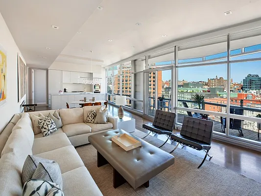 Sold by Sotheby's International Realty | media 1