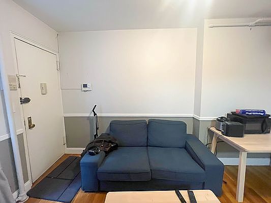 2nd image of 128 Thompson St APT 4A