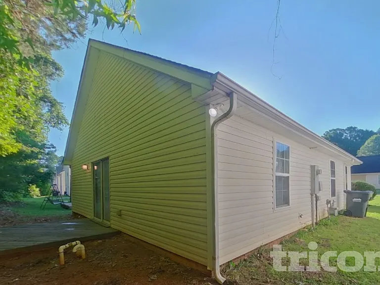 1347 Braveheart Ln — Photo 16