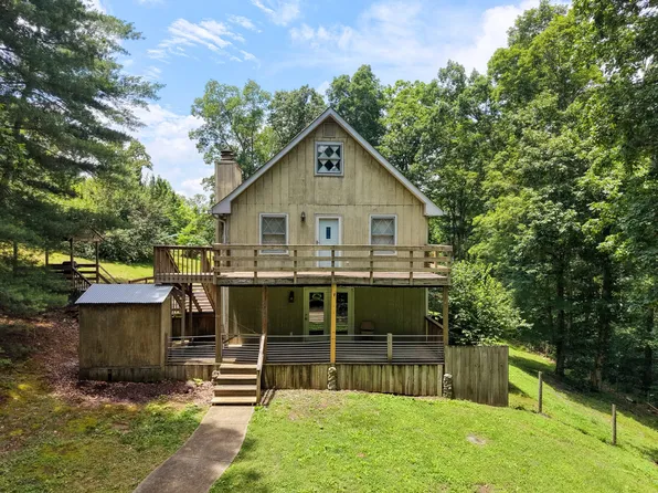 1040 Rustic Hills Dr, Ashland City, TN 37015