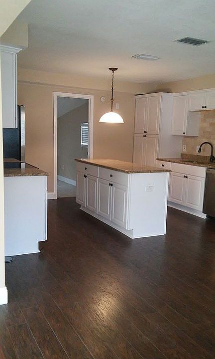 1st image of 4413 W Wallace Ave