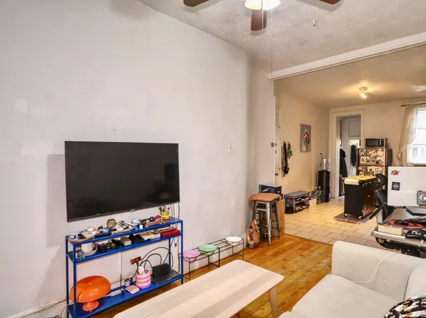 521 Willow Avenue image 4 of 15