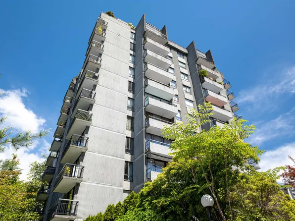 1720 Barclay St #304, Vancouver, BC V6G 1K4