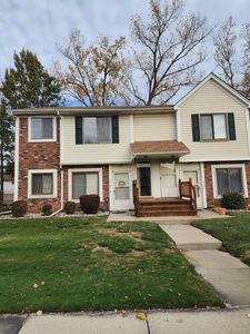 17443 Utica Oaks Ln, Roseville, MI, 48066
