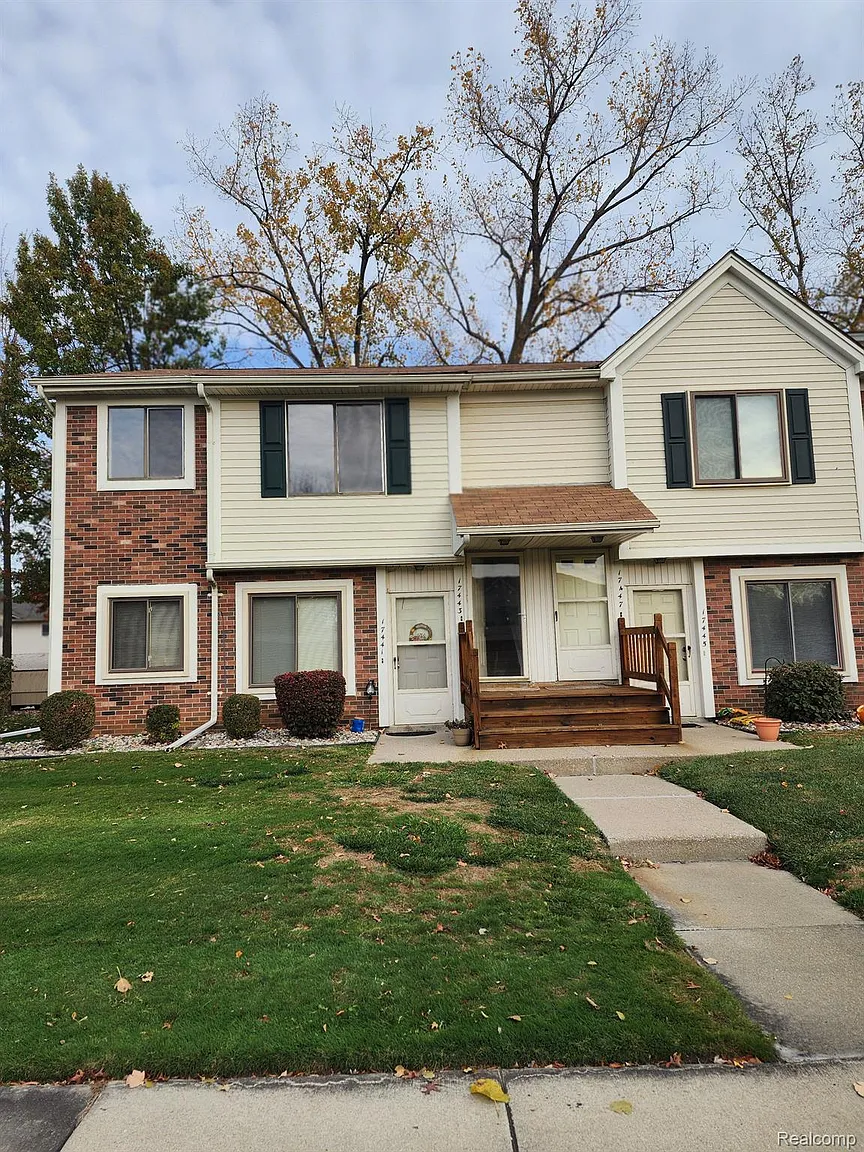 17443 Utica Oaks Ln photo 1