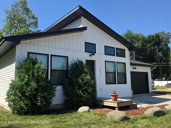 3217 Rice Ct, Lansing, MI 48911