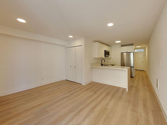 2nd image of 940 Guerrero St #5