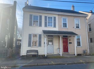 33 W Ferdinand St, Manheim, PA 17545