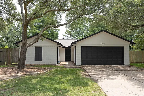 1204 Osborne Dr Photo 1
