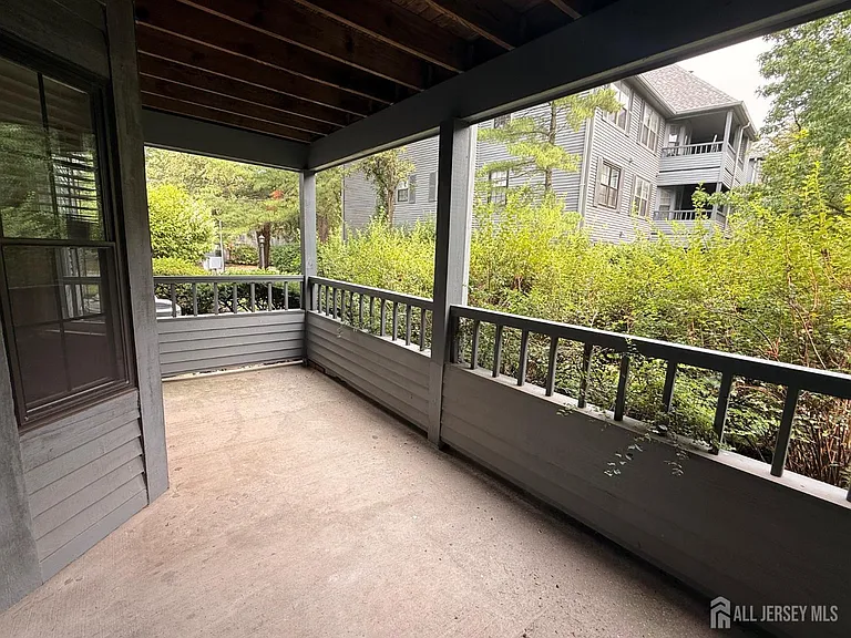 902 Woodhaven Dr — Photo 14