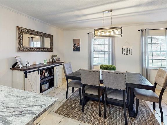 5th image of 3142 Forestbrook Dr N