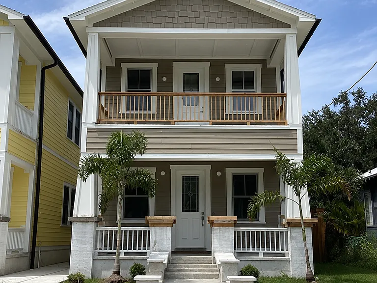 928 E 11th Ave — Photo 1