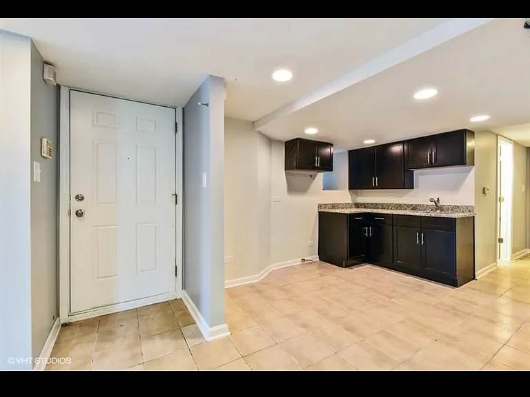 6610 S Rhodes Ave #3 — Photo 4