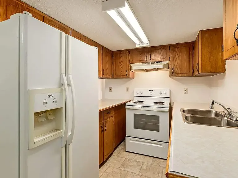 721 7th Ave S #13 — Photo 4