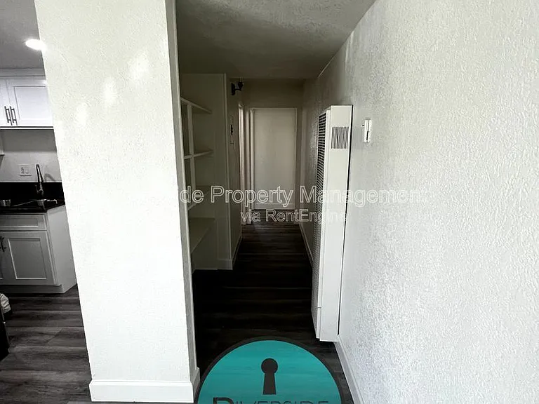 1221 Villa St #A — Photo 7