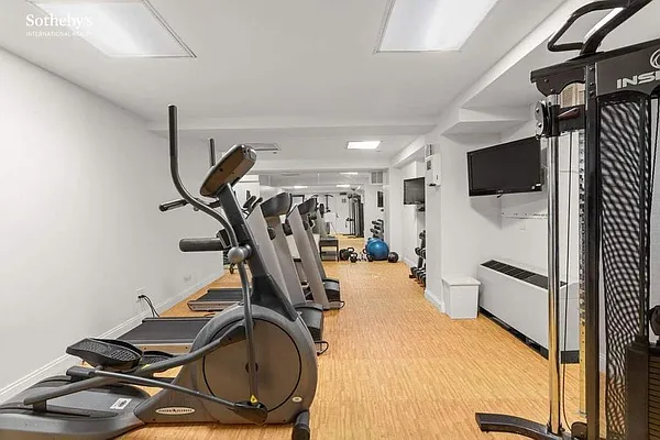 Rented by Sotheby's International Realty | media 12