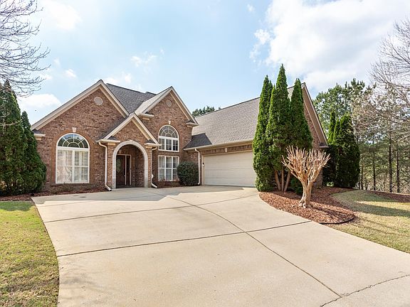 3rd image of 5001 Gihon Cir