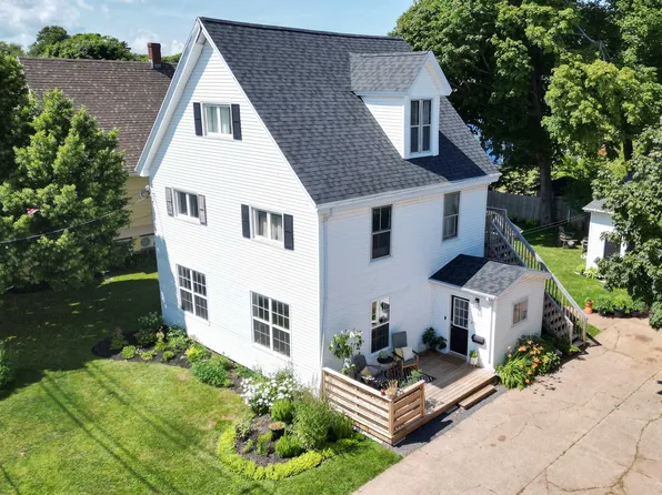 211 Winter St, Summerside, PE C1N 1N2