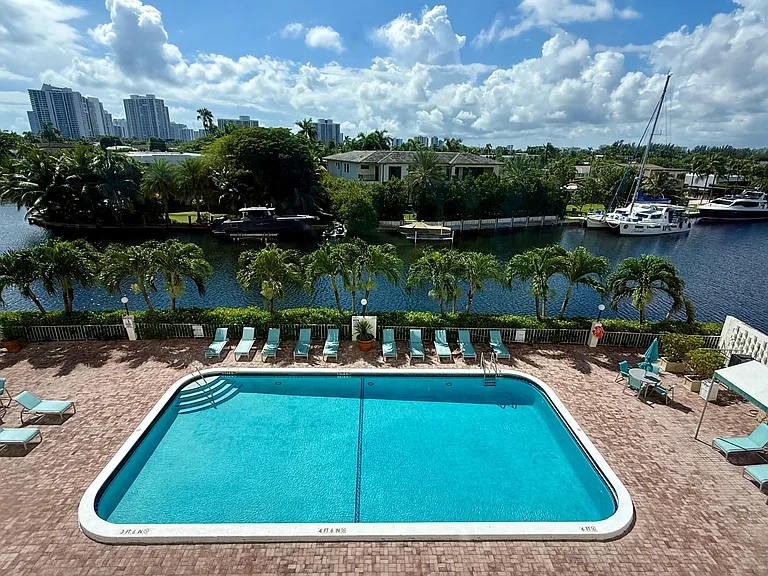 401 Golden Isles Dr #409 — Photo 1