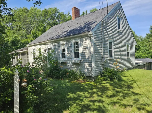 6 Barton Road, Windsor, ME 04363