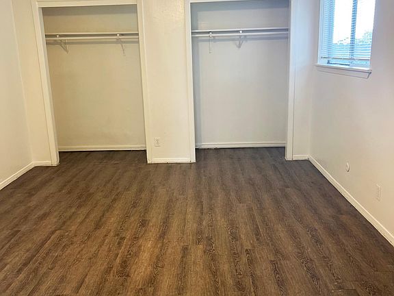 3rd image of 1220 Shadowdale Dr APT 4
