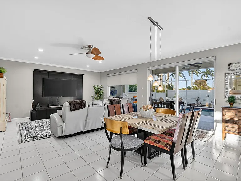 18280 Coral Isles Dr — Photo 13