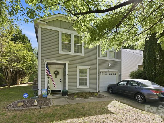 2nd image of 2028 Harrison Park Dr