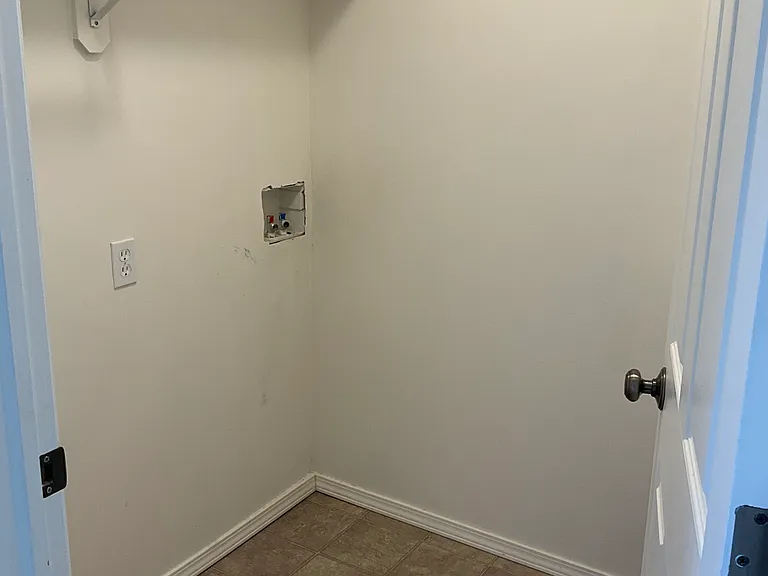 3147 E Chasewood Dr — Photo 11