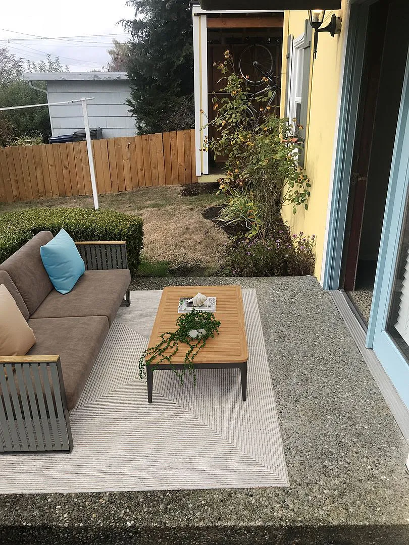 Waverly Court — Photo 4