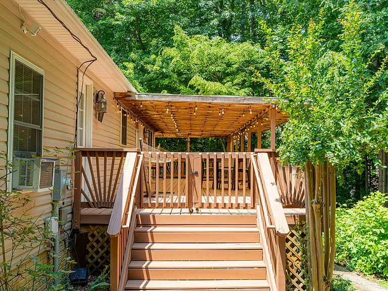 8401 Kennedy Dr — Photo 81