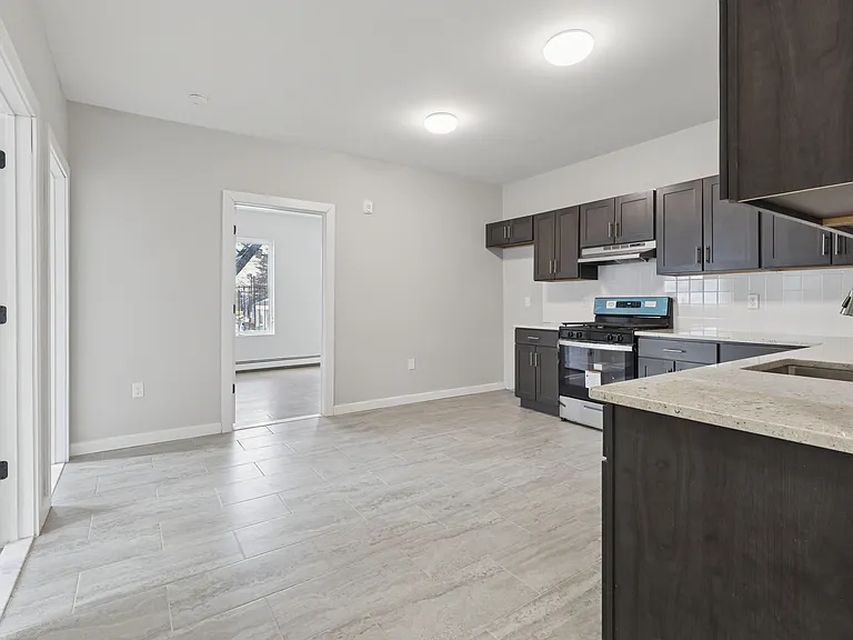 240 Broadway #2 — Photo 17