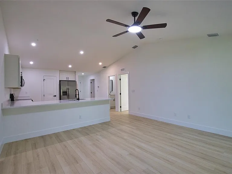 17147 Carleen Ave — Photo 27