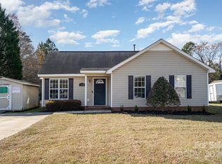 618 White Oak Ln, Matthews, NC 28104