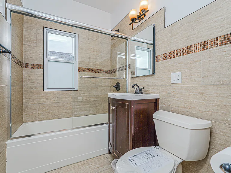 1774 E 17th St #1 — Photo 11