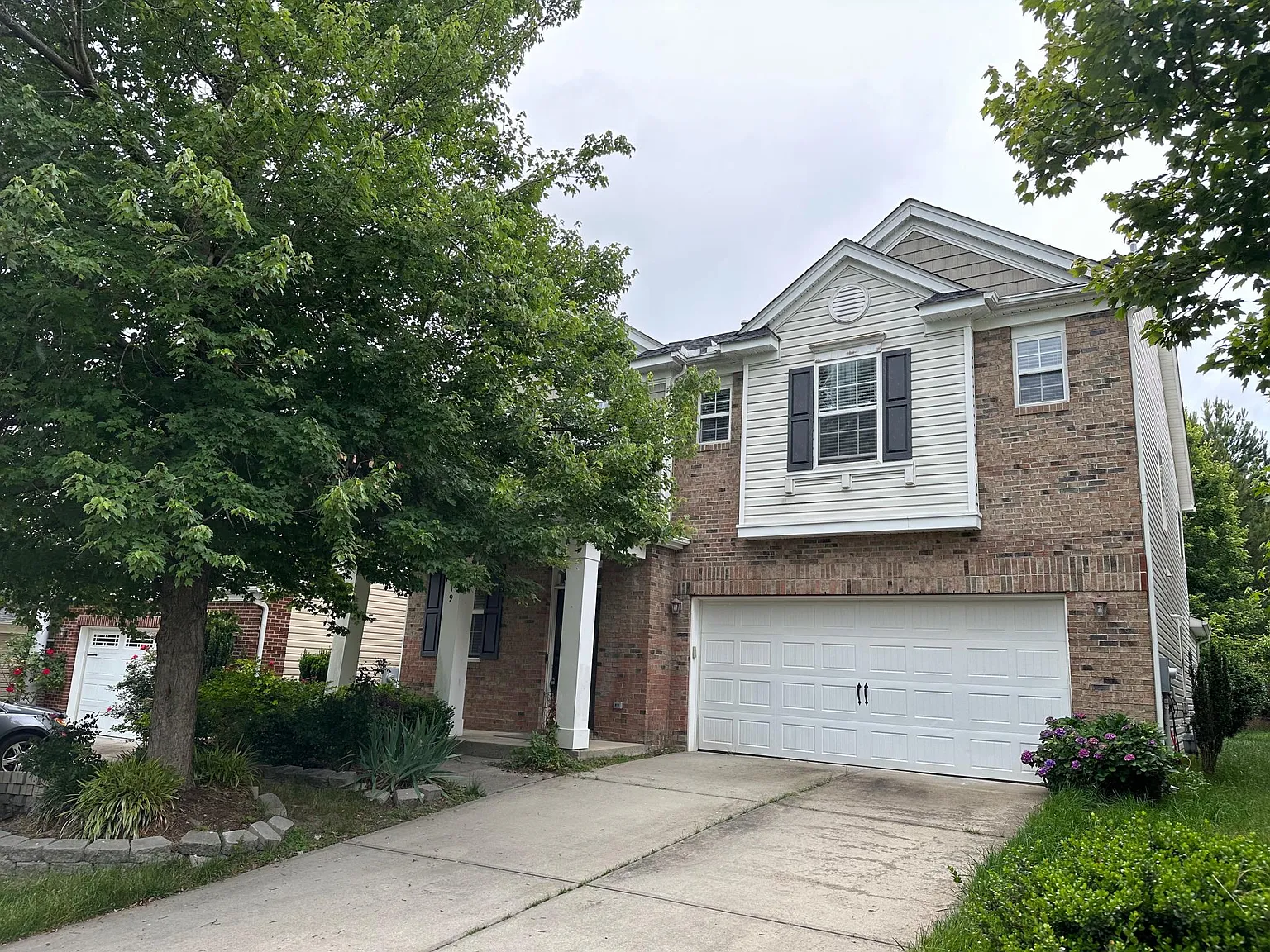 4 bed, 2900 sqft, $2,800 — Photo 3