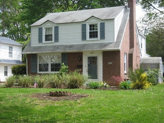 2nd image of 8027 Albion St