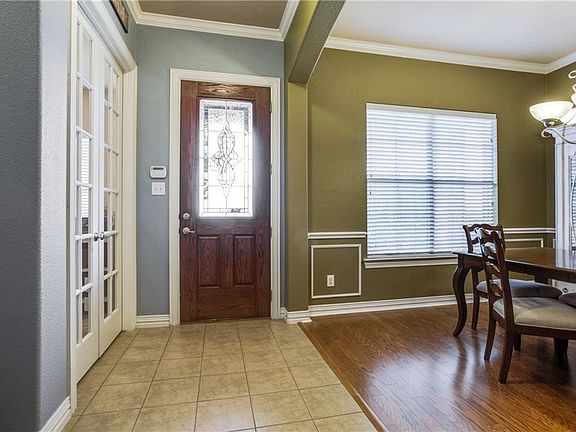 2nd image of 1463 Cambridge Dr