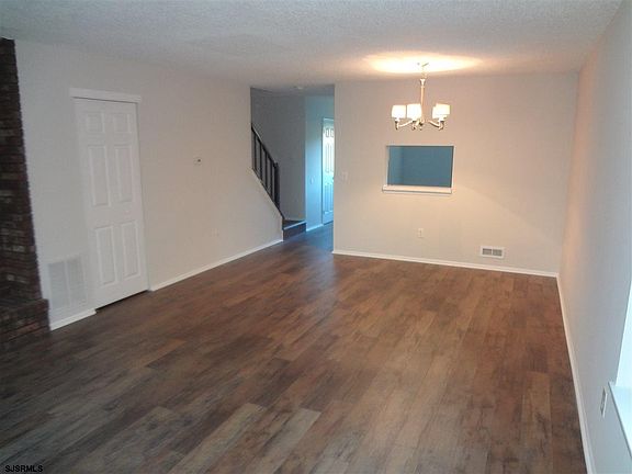 5th image of 174 Patriots Ct #174