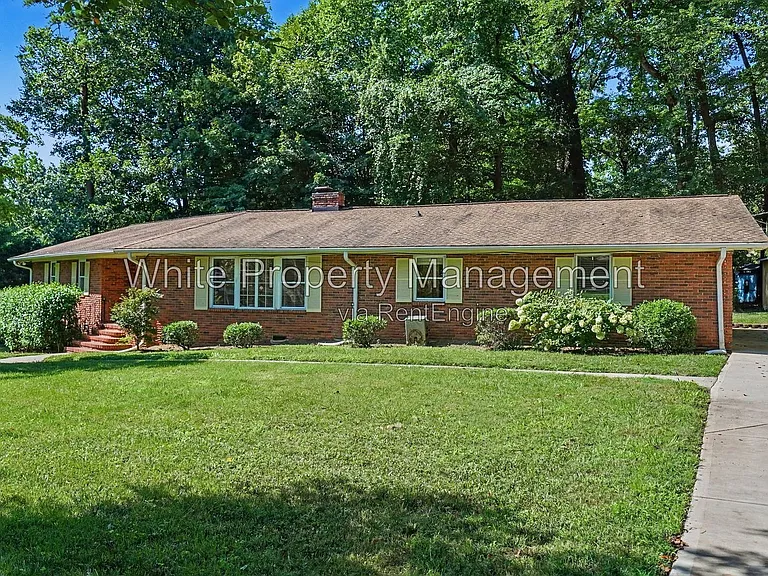 7017 Linda Lake Dr — Photo 1