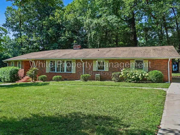 7017 Linda Lake Dr, Charlotte, NC 28215
